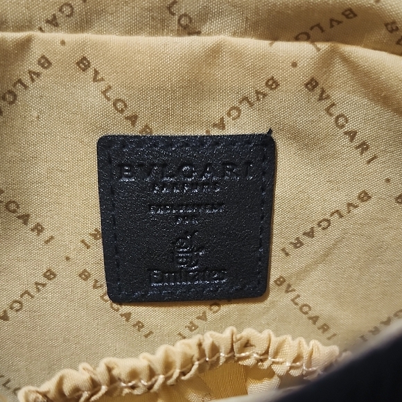 Bulgari Elegant Black and Tan Toiletry Bag - Picture 5 of 12